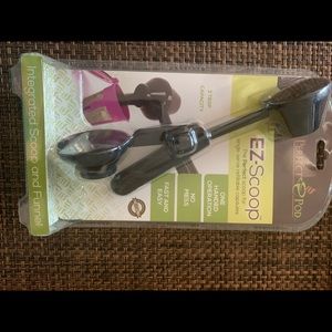 EZ-Scoop. One-handed coffee scoop and funnel.